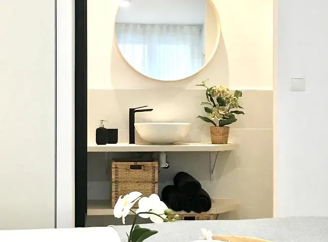 Holidays - Apto C Nuevo Centrico Con Garaje Gratis Apartment *