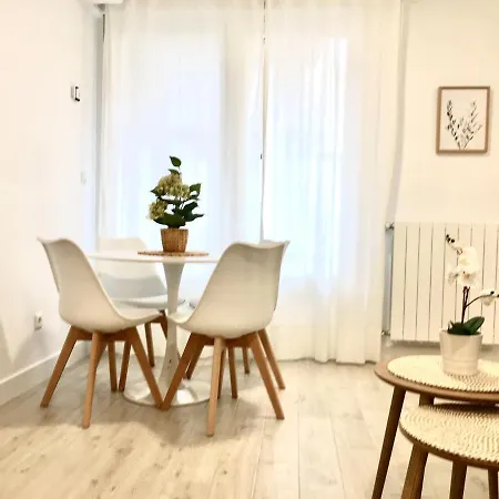 Holidays - Apto C Nuevo Céntrico Con Garaje Gratis *