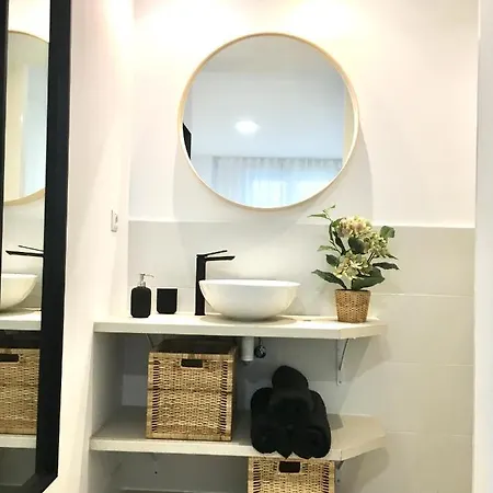 Holidays - Apto C Nuevo Céntrico Con Garaje Gratis Appartement Castro Urdiales